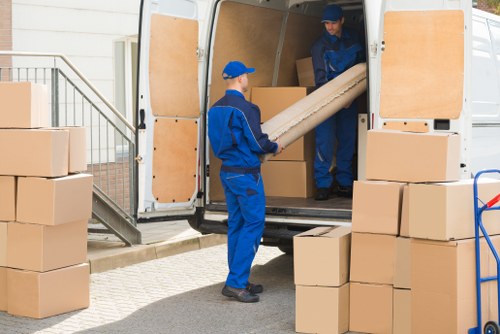 Short-term storage units in Enfieldlock for home and business use